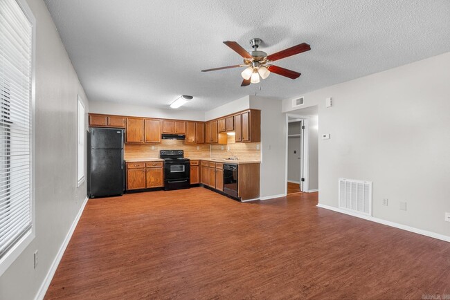 Photo - 151 Summerwood Dr
