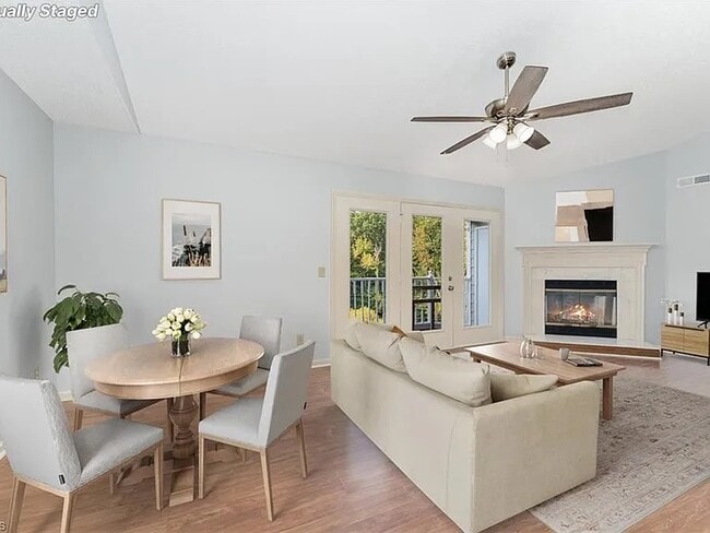 Building Photo - 3701 Cotswold Ter Unit 7K