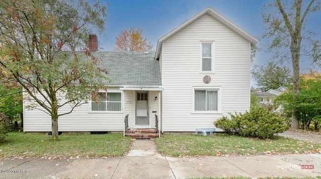 Building Photo - 1938 Morton Ave Rental