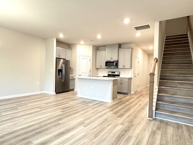 Photo - 3 Bedroom Townhome with Garage for Rent