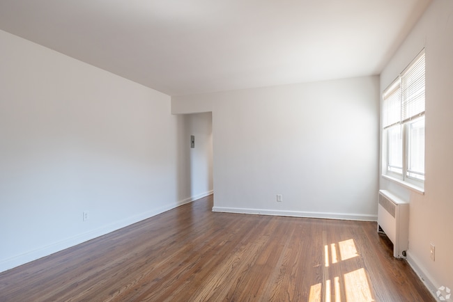 Photo - Edgar Gardens