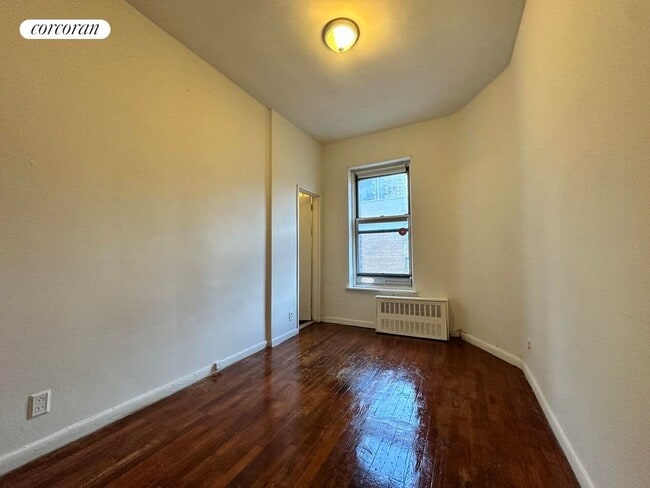 Photo - 1670 York Ave