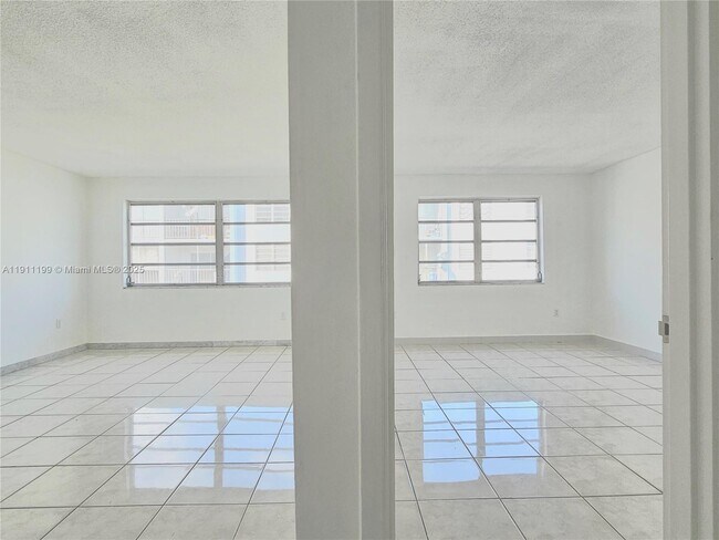 Photo - 1225 NE 124th St Unidad 38B