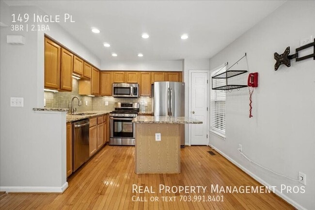 Photo - 149 Ingle Pl