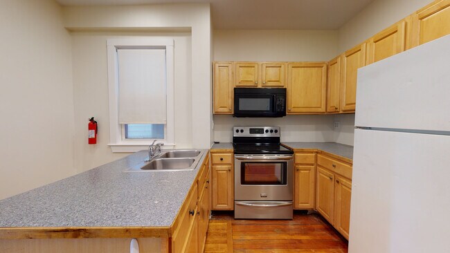 Photo - 15 Linden St Apartamentos