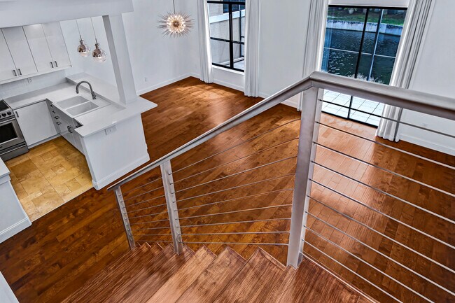 Photo - 1010 Winderley Pl