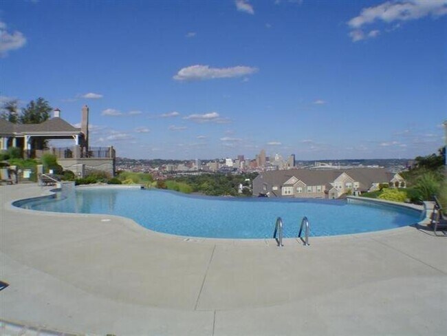 Photo - 459 Pinnacle Way