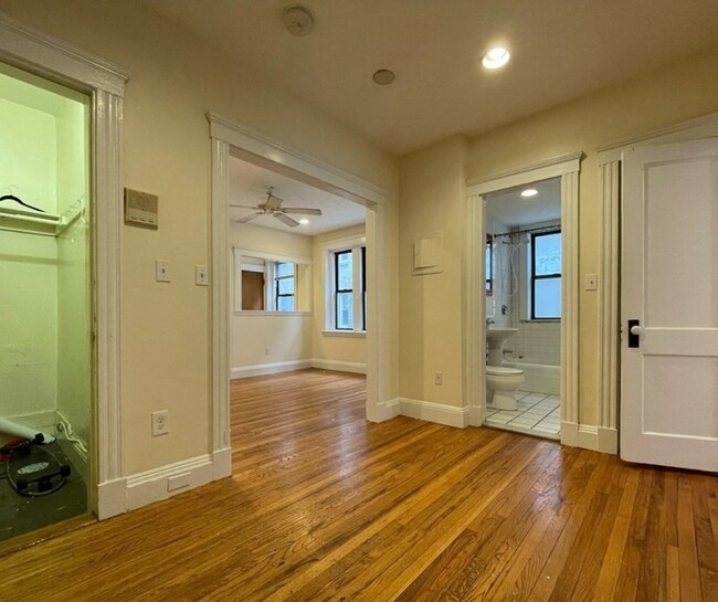 Photo - 240 Kelton St Unidad 3