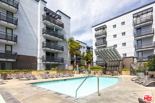 Photo - 629 Traction Ave Condominio Unidad 442