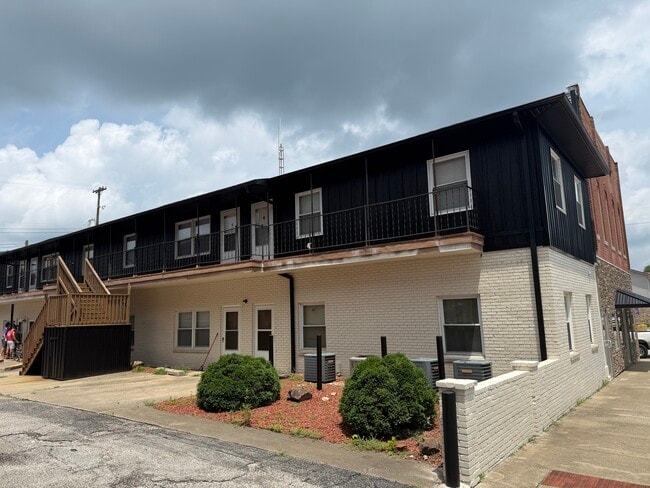 Building Photo - 213 Main St Unit 2 Rental