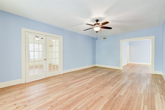 Photo - 1737 Branard St