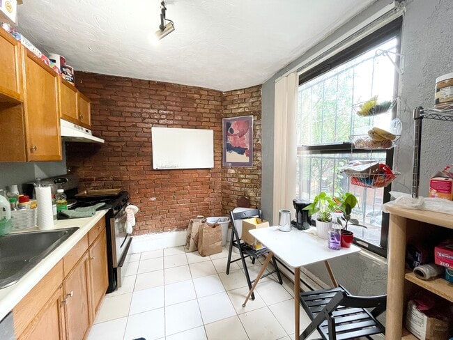 Photo - 74 Hammond St Unit 2F