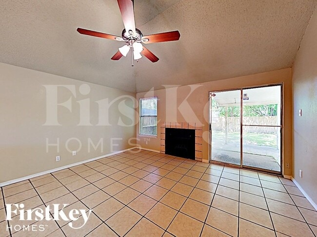 Photo - 1409 Grovecrest Dr