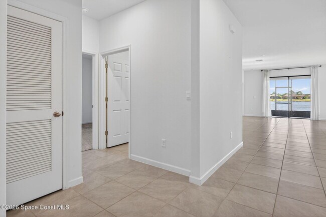 Photo - 830 Remington Green Dr SE