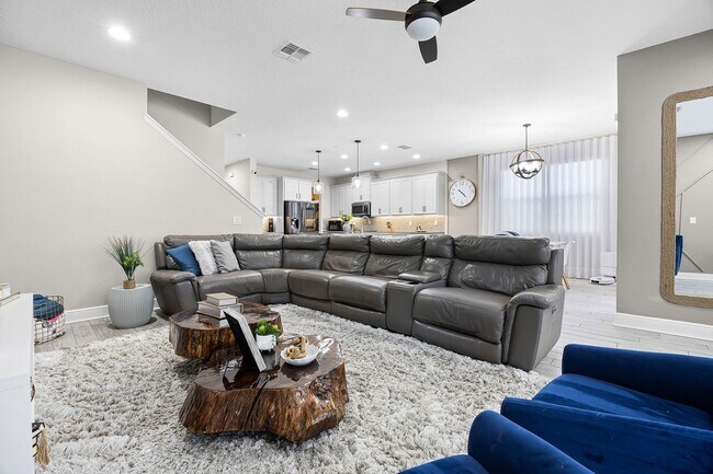 Photo - Beautiful 5-Bedroom Rental Home Available ...