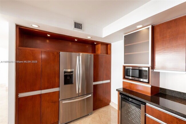 Photo - 1408 Brickell Bay Dr Unit 611