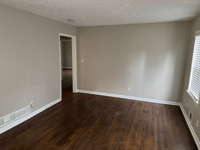 Photo - 1307 Lorenzo Dr SW