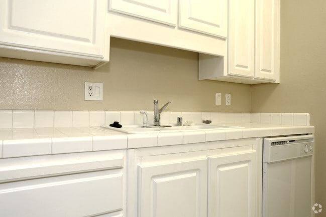 1BR,1BA-Mayor