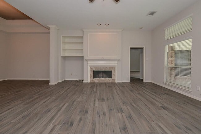 Photo - 2387 Marina View Way