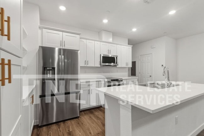 Photo - 3011 Mesmerizing Walk