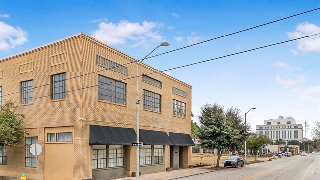 Photo - 308 St Louis St Unit 107