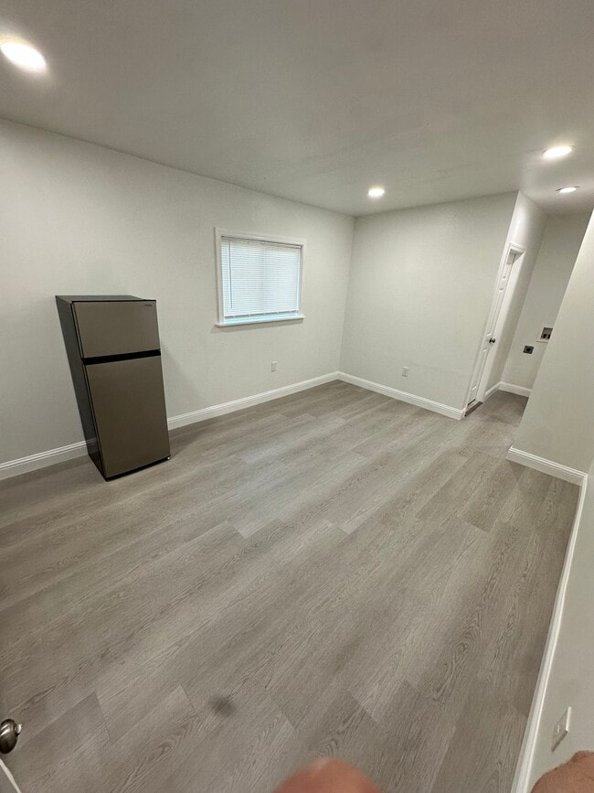 Photo - 1532 Woolsey St