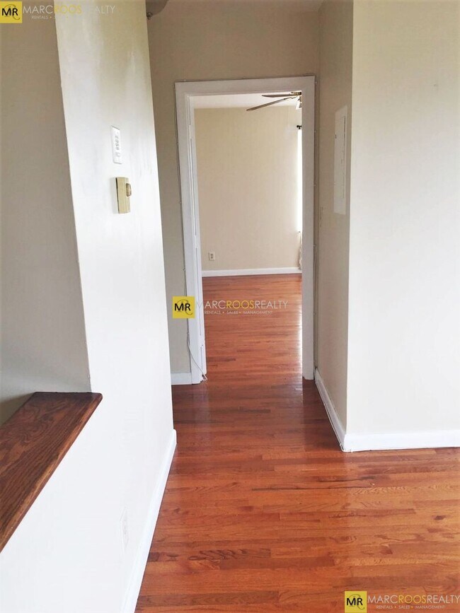 Photo - 138 Marginal St