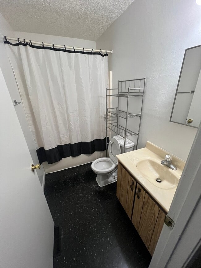 Photo - 2512 Elmwood Pkwy