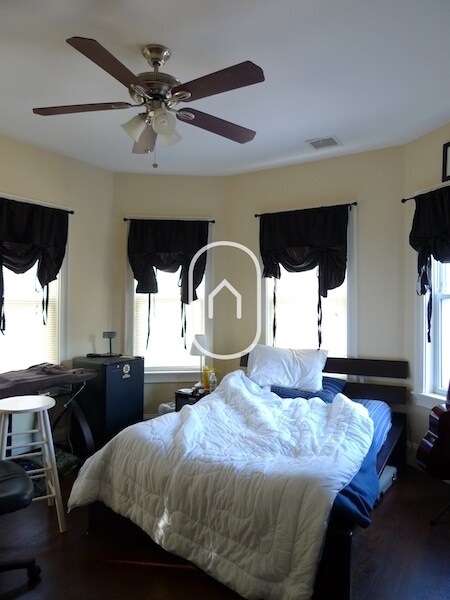 Photo - 100 Hillside St