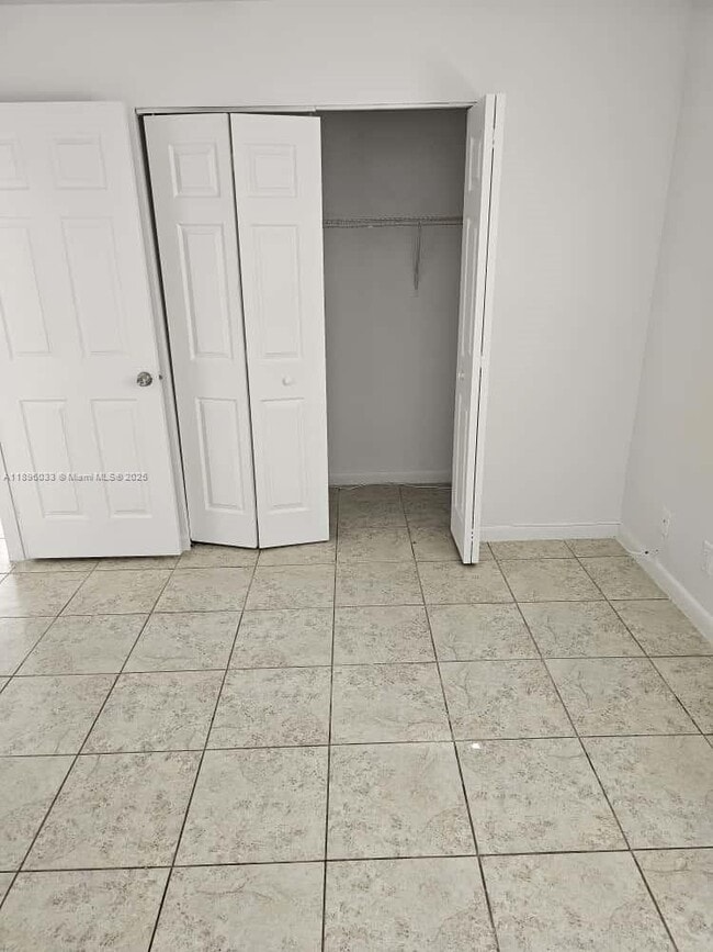 Photo - 3167 Auburn Blvd Unidad 203