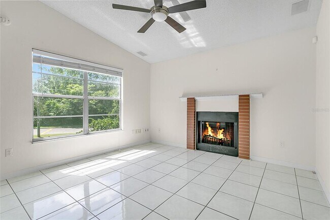 Photo - 305 Northlake Dr Unidad 305