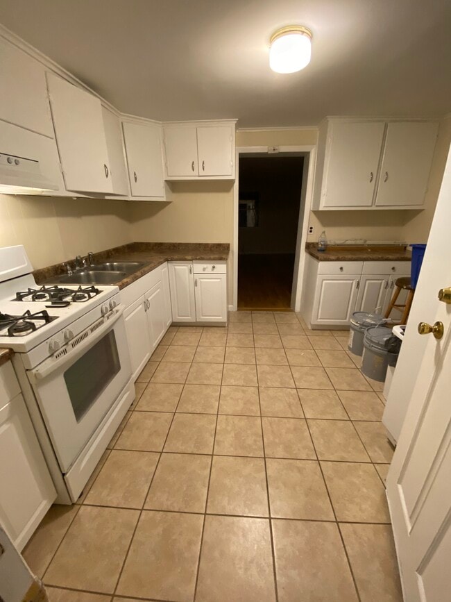 Photo - 300 Main St Unit 2