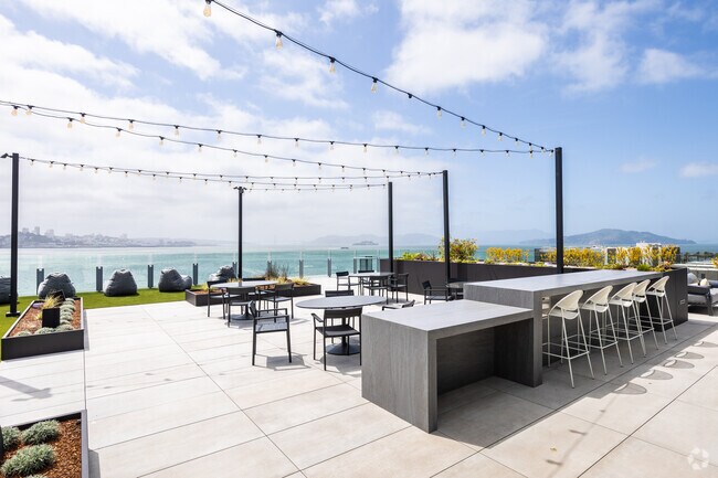 Terraza en la azotea - Hawkins