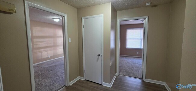 Photo - 2108 Hill St NW