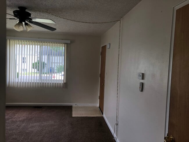 Photo - 506 Morse Ave Unit 3