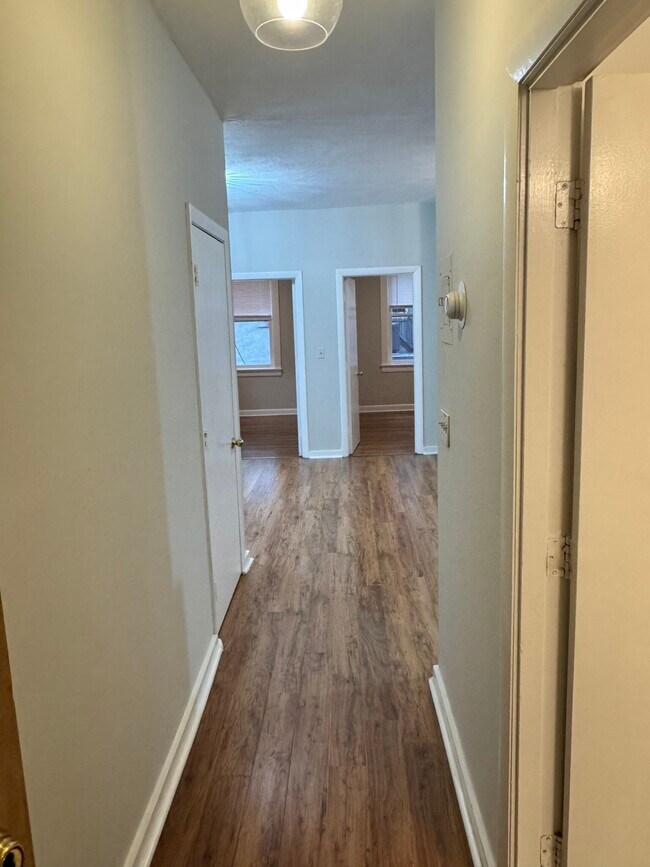 Building Photo - 145 Endicott St Rental