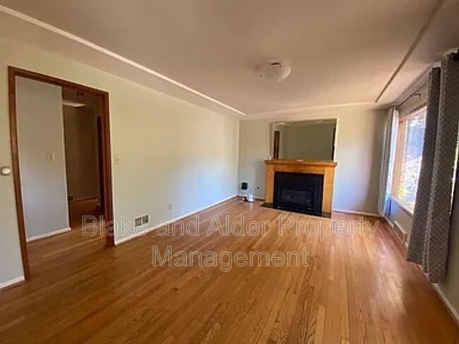 Photo - 6410 NE 33rd Ave