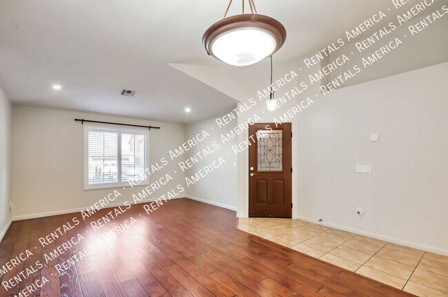 Photo - 219 W Calle Patio Lindo