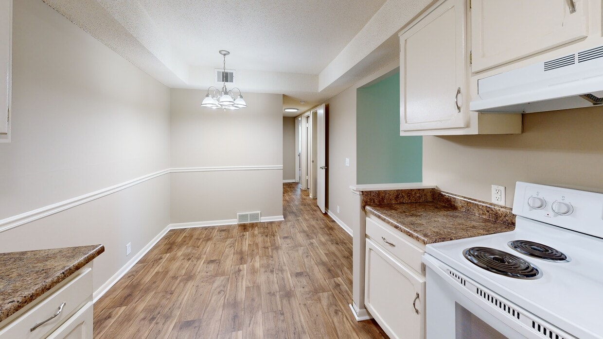 Photo - Four Seasons Apartments