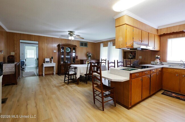 7037 Lilly Rd