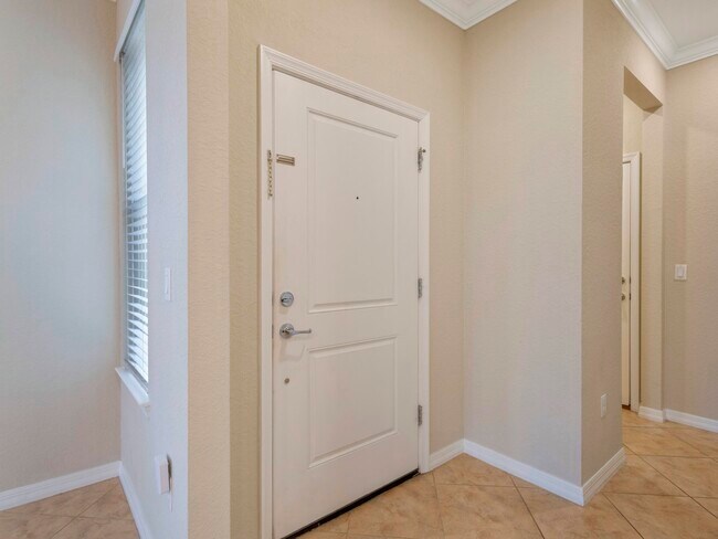 Photo - 2366 Byron St