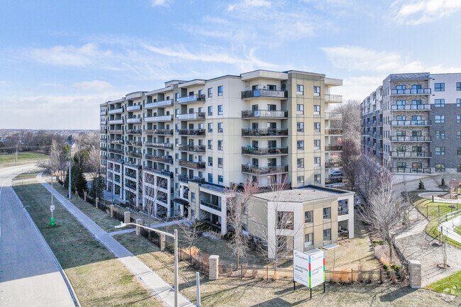 Photo - Lexington Grand