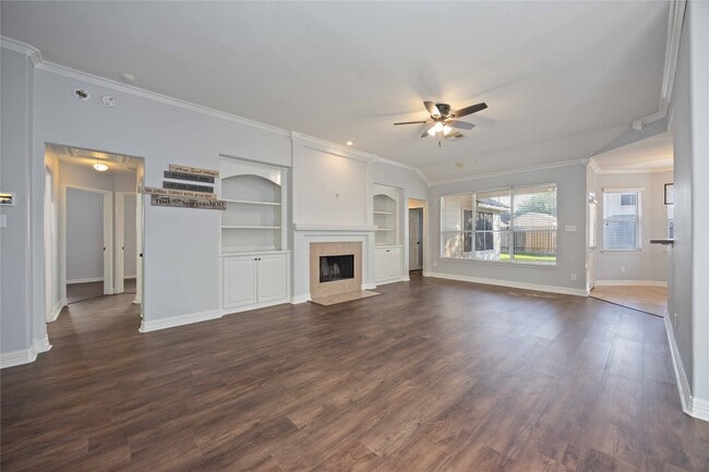 Building Photo - 15018 Summer Knoll Ln