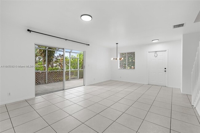 Photo - 1162 SW 44th Ave