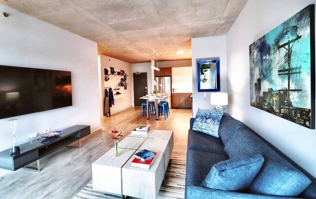 Building Photo - 1030 W Addison St