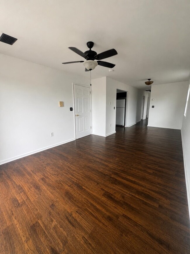 Photo - 92 W 21st St Unit 2