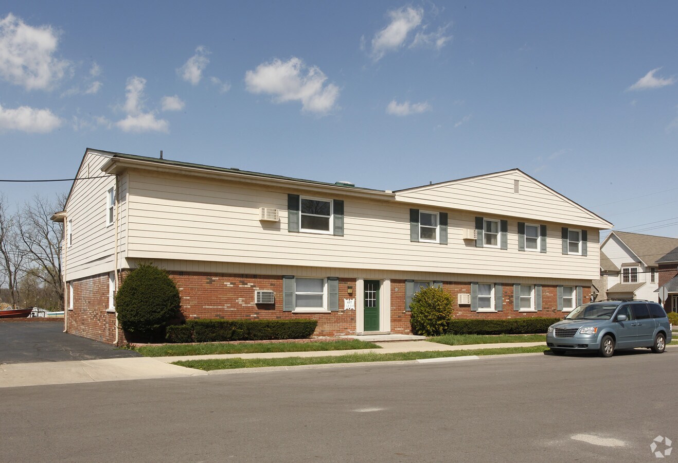 Photo - 509 N Liberty St Apartments