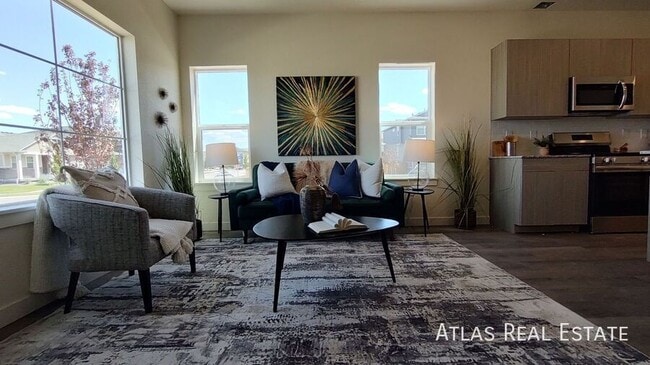 Photo - 662 Leland Aly Unit 5-662