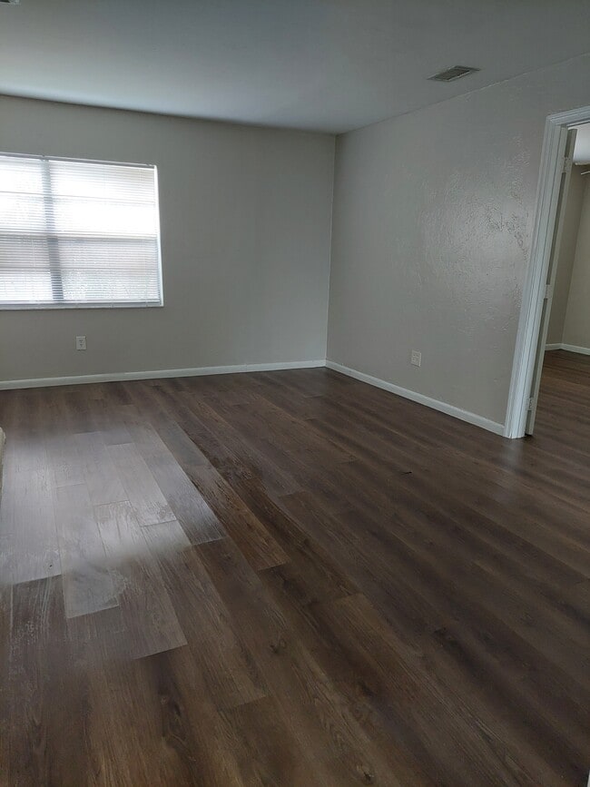 Building Photo - 4389 Edward Rd Rental