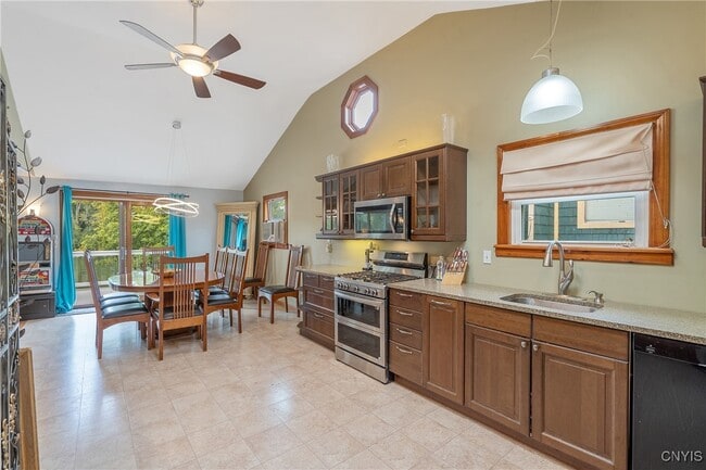 Photo - 3354 Hayes Rd